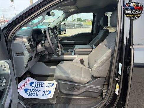 Used 2025 Ford F150 XLT w/ Equipment Group 302A MID AWD/4WD image 9