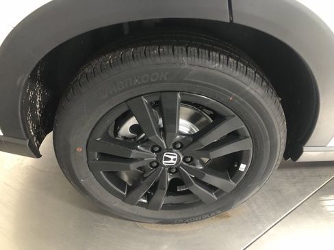 New 2026 Honda HR-V Sport image 9