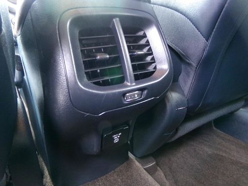 Used 2016 Jeep Cherokee Limited w/ Luxury Group AWD/4WD image 34