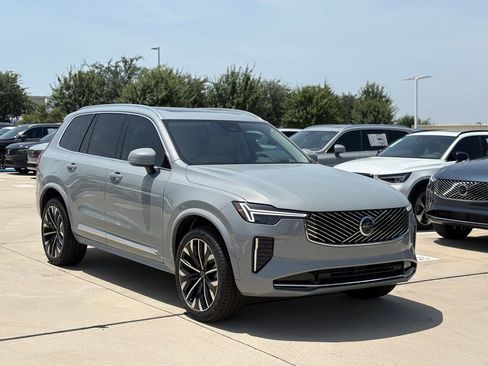 New 2026 Volvo XC90 B6 Ultra w/ Protection Package image 3