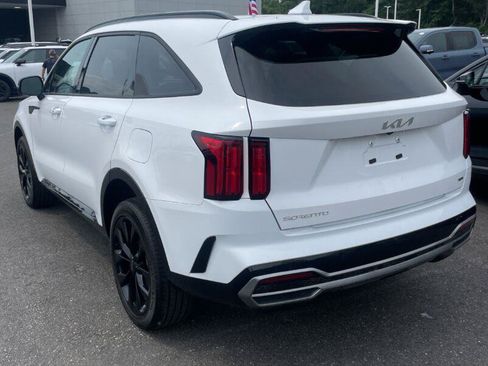 Used 2023 Kia Sorento SX AWD/4WD image 2