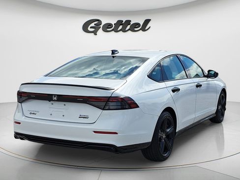 Used 2025 Honda Accord Sport image 4