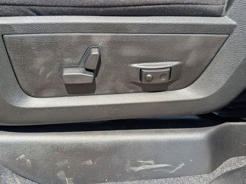 New 2026 RAM 2500 Big Horn AWD/4WD image 12