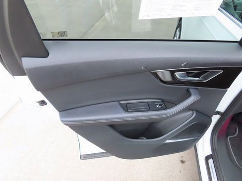 Used 2025 Audi Q7 3.0T Premium Plus image 32