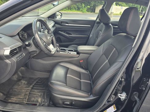 Used 2024 Nissan Altima 2.5 SR AWD/4WD image 12