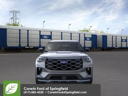 New 2026 Ford Explorer Platinum image 6