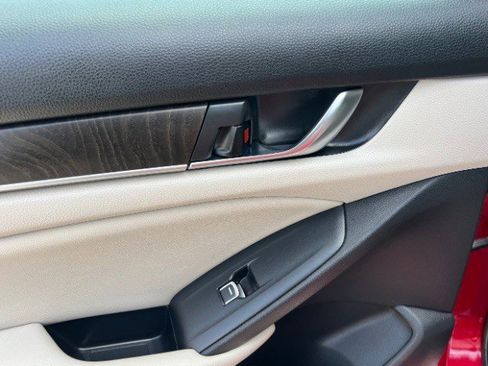 Used 2020 Honda Accord EX-L image 30