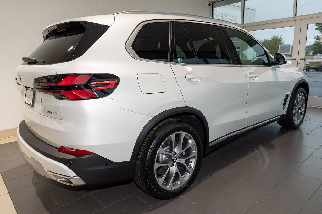 Used 2026 BMW X5 xDrive40i w/ Premium Package AWD/4WD image 15