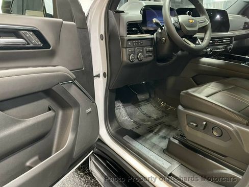 Used 2026 Chevrolet Tahoe High Country w/ Sun And Tow Package AWD/4WD image 8