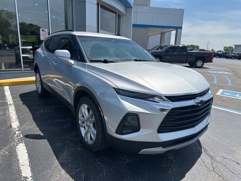 Used 2021 Chevrolet Blazer LT AWD/4WD image 2