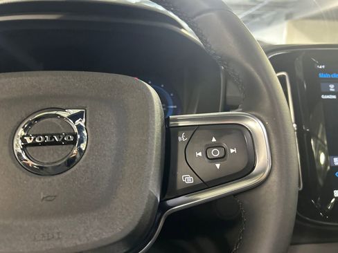 Certified 2023 Volvo C40 Recharge Core w/ Climate Package image 12