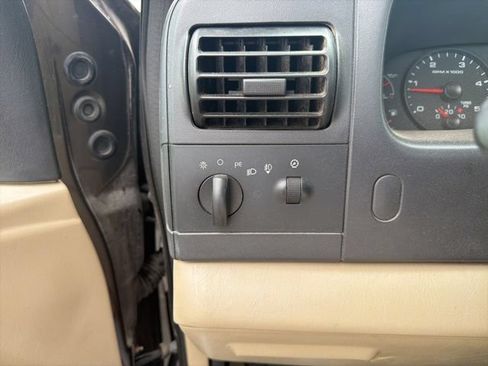 Used 2005 Ford F350 XLT AWD/4WD image 21