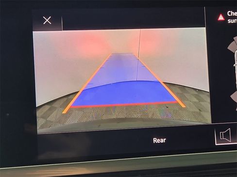 Used 2020 Audi Q3 2.0T Premium w/ Convenience Package image 23