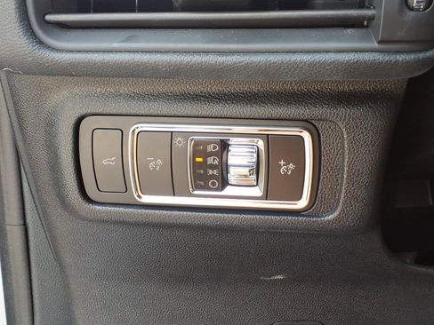 Certified 2022 Lincoln Corsair FWD image 22