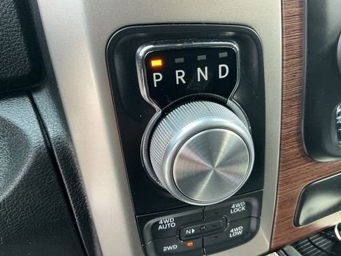 Used 2018 RAM 1500 Laramie w/ Convenience Group AWD/4WD image 34