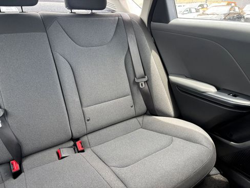 Used 2025 Kia K4 FWD image 36