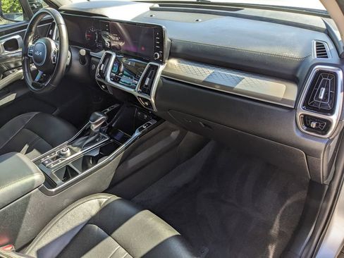 Used 2022 Kia Sorento SX image 14