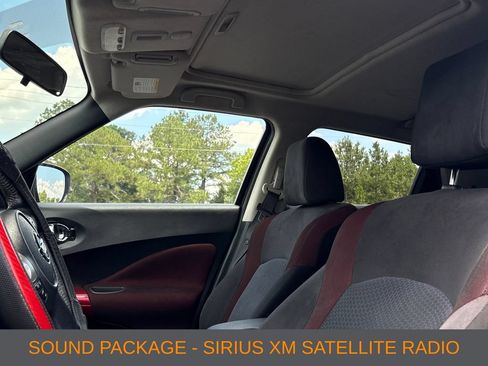 Used 2015 Nissan Juke SV AWD/4WD image 4