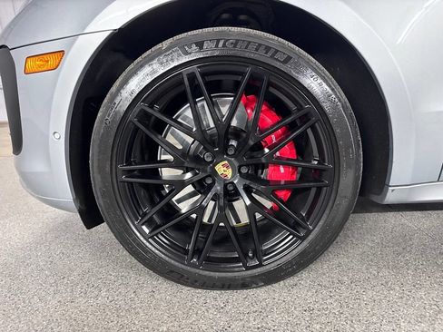 Used 2022 Porsche Macan GTS AWD/4WD image 19