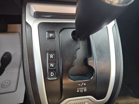 Used 2017 Jeep Compass Latitude AWD/4WD image 23