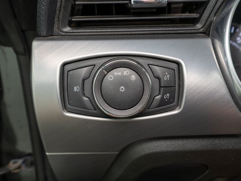 Used 2018 Ford Mustang Premium RWD image 31