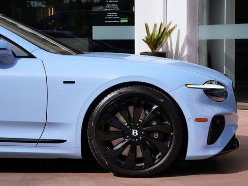 Used 2025 Bentley Continental GT image 6