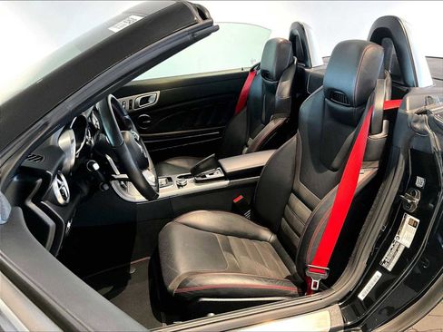 Used 2017 Mercedes-Benz SLC 43 AMG image 8