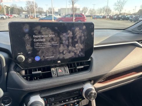 Used 2024 Toyota RAV4 Limited image 10