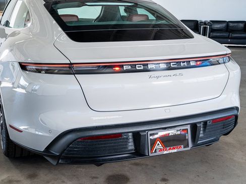 Used 2021 Porsche Taycan 4S image 21