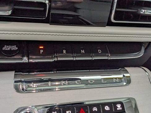 Used 2025 Lincoln Aviator Reserve w/ Luxury Package AWD/4WD image 31