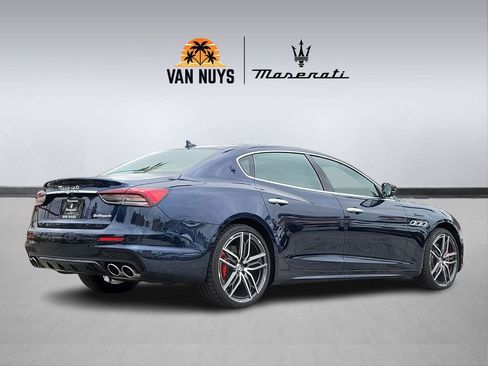 Used 2023 Maserati Quattroporte Modena image 3