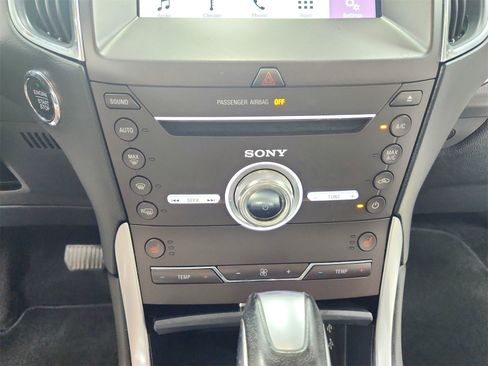 Used 2018 Ford Edge Titanium image 30
