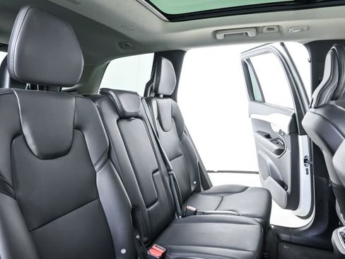 Used 2023 Volvo XC90 B5 Core AWD/4WD image 23