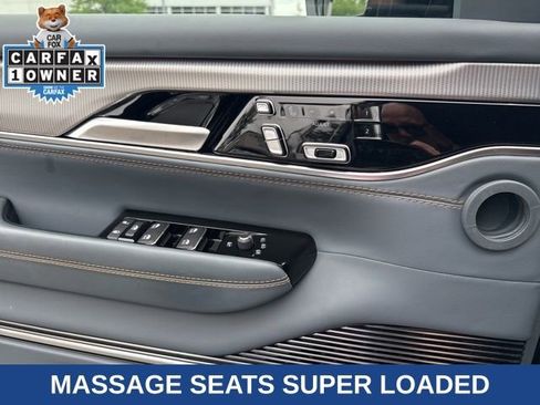 Used 2023 Jeep Grand Wagoneer L Series II w/ Premium Group II AWD/4WD image 43