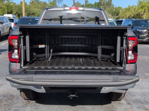 Used 2025 Ford Ranger Lariat w/ Chrome Accent Package image 12