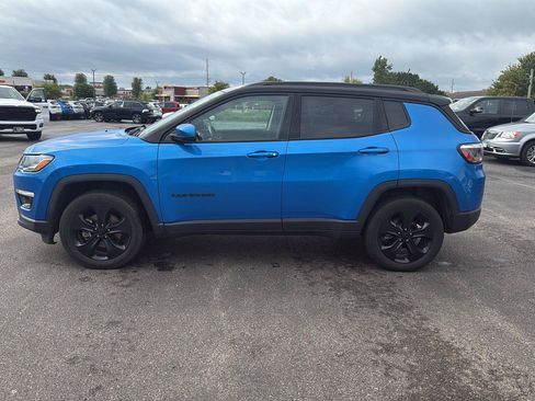 Used 2019 Jeep Compass Latitude AWD/4WD image 3
