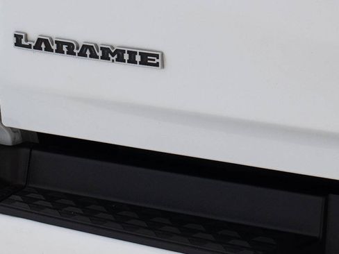 Used 2023 RAM 1500 Laramie AWD/4WD image 18