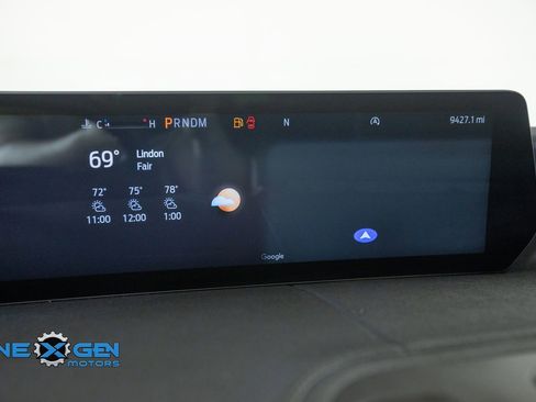 Used 2025 Ford Expedition Tremor AWD/4WD image 17
