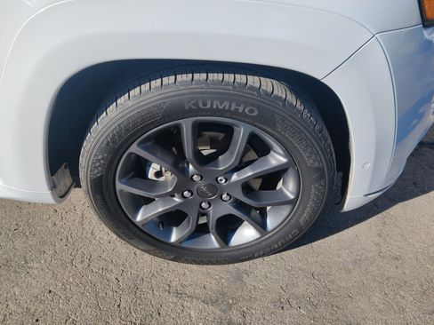 Used 2021 Jeep Grand Cherokee High Altitude image 3