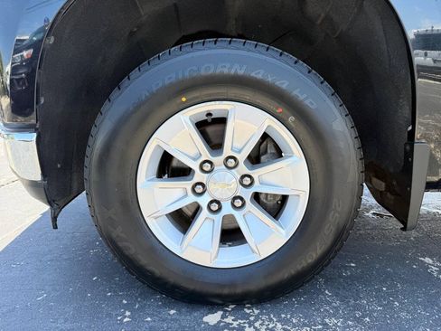 Used 2019 Chevrolet Silverado 1500 LT AWD/4WD image 29