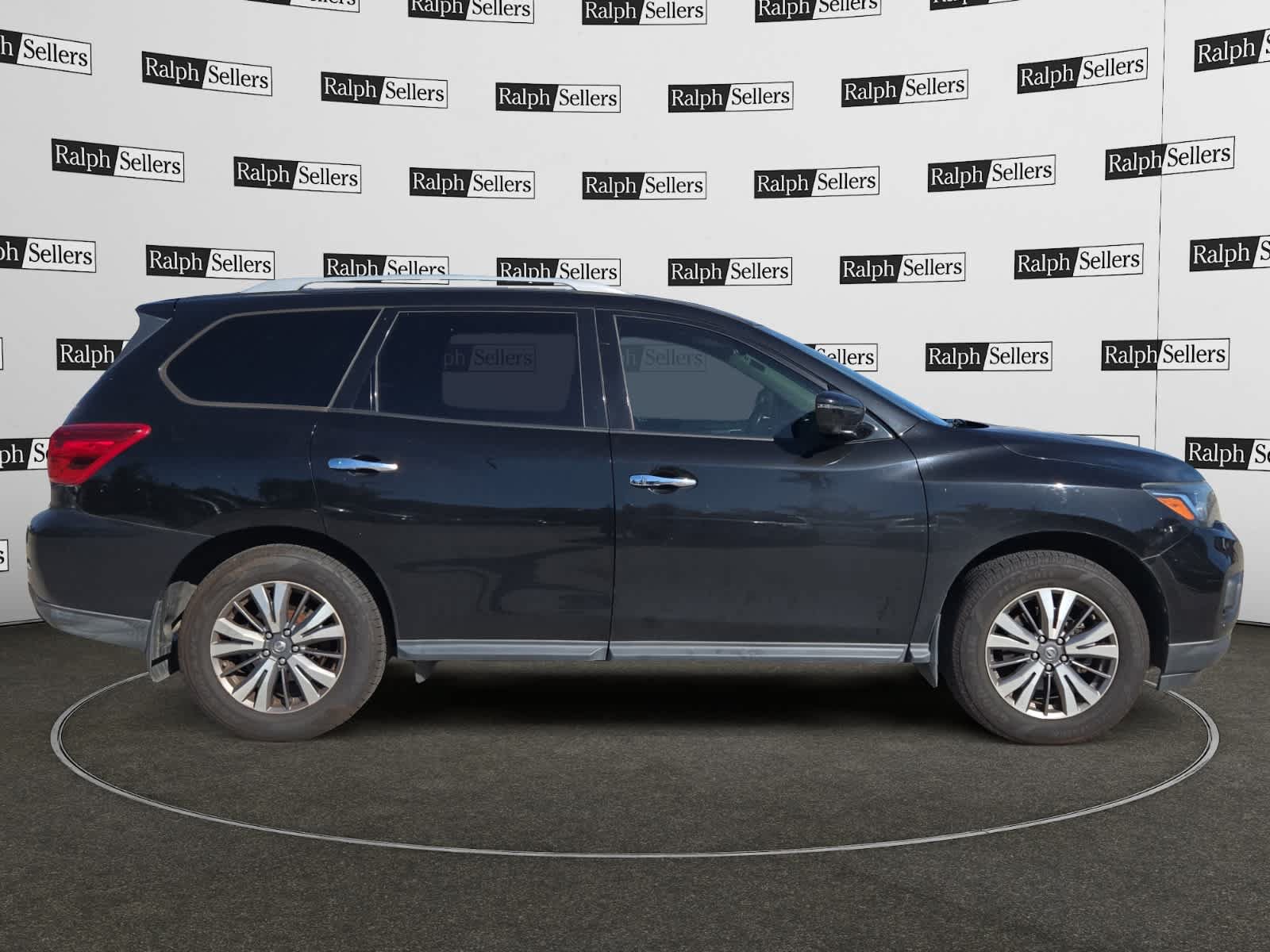 Used 2018 Nissan Pathfinder SL w/ Cargo Package AWD/4WD image 7