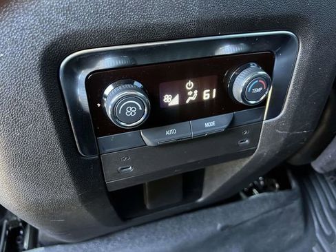 Used 2025 Chevrolet Suburban LT AWD/4WD image 14