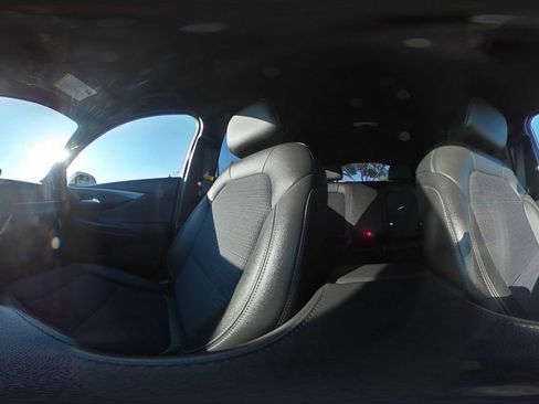 Used 2025 Buick Envista Preferred image 42