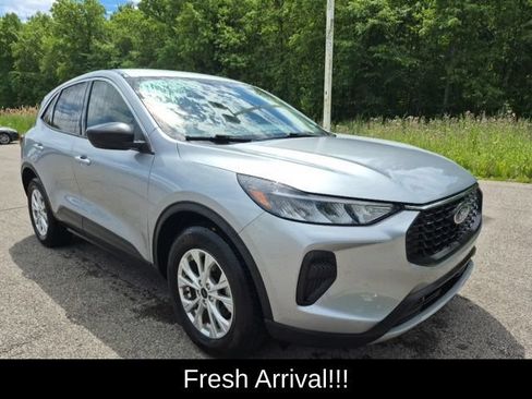Certified 2023 Ford Escape Active w/ Tech Pack #1 AWD/4WD image 3