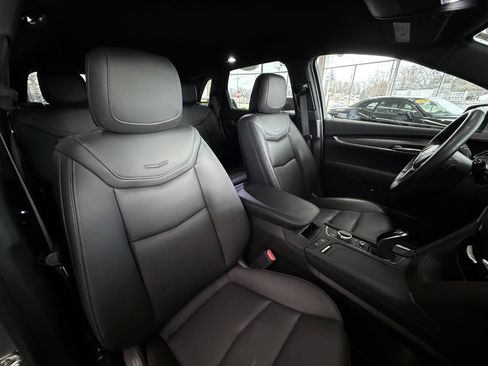 Used 2025 Cadillac XT5 Luxury w/ LPO, Floor Liner Package FWD image 37