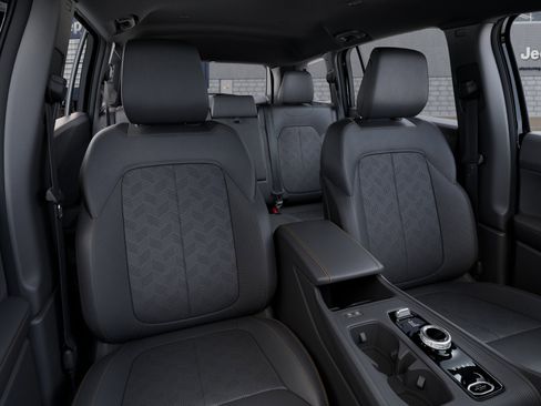 New 2026 Jeep Cherokee Overland image 18