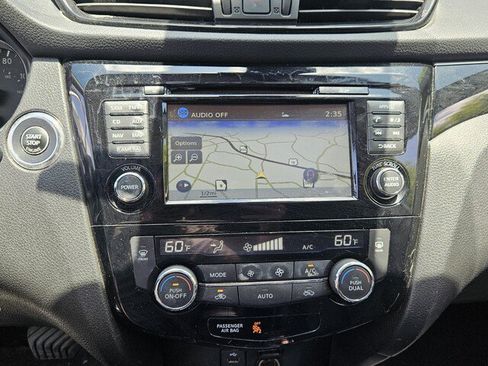 Used 2017 Nissan Rogue Sport SL w/ SL Premium Package FWD image 22