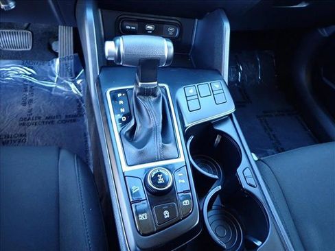 Used 2024 Kia Sportage LX image 19