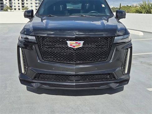 Certified 2023 Cadillac Escalade V image 9