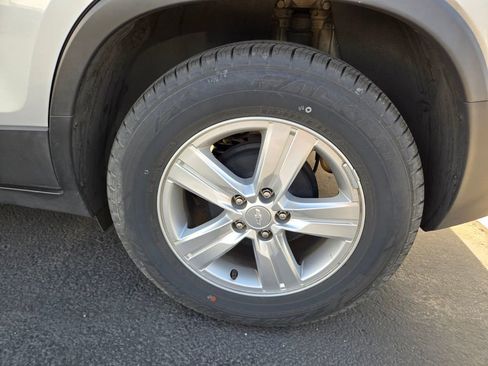 Used 2020 Chevrolet Trax LS FWD image 3